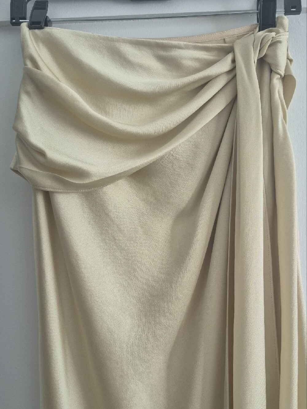 Simkhai Elisabetta Classic Draped Tie-Waist Midi Skirt in Yellow, Size 4 - Picture 10 of 17